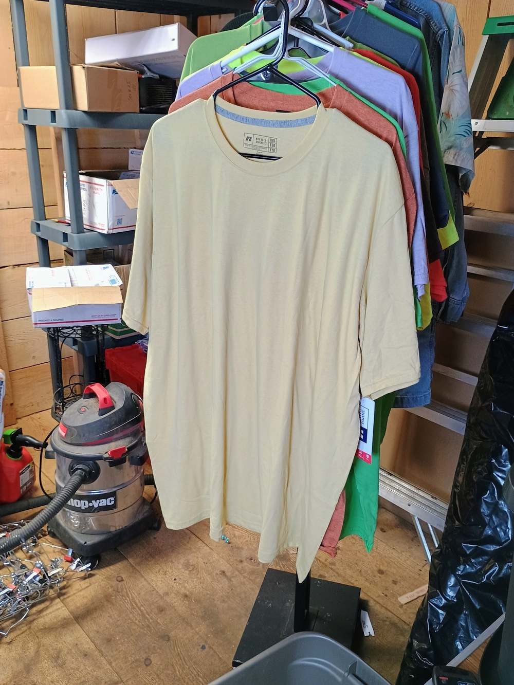 5 Assorted Solid Color Crewneck Tees - Pastel & Bright Pack #2 Bin 22 - Picture 3 of 16